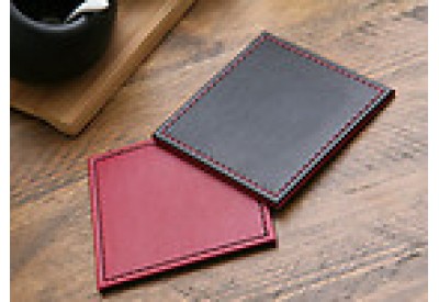 Justin Capp Set of 4 Reversible Faux Leather Coasters (red / black)